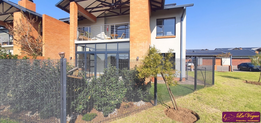 To Let 2 Bedroom Property for Rent in Six Fountains Residential Estate Gauteng