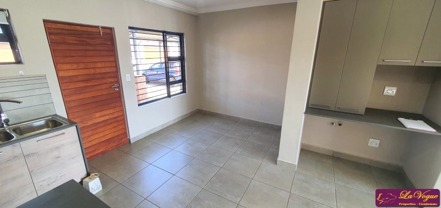 To Let 2 Bedroom Property for Rent in Six Fountains Residential Estate Gauteng