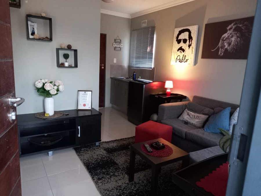 To Let 2 Bedroom Property for Rent in Witpoortjie Gauteng