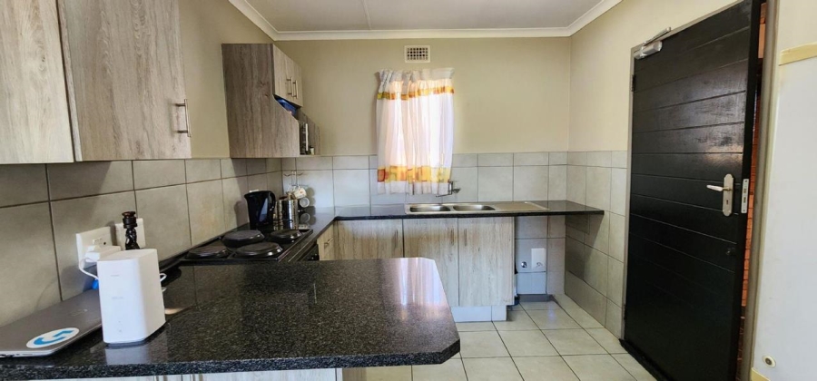 3 Bedroom Property for Sale in Heuweloord Gauteng