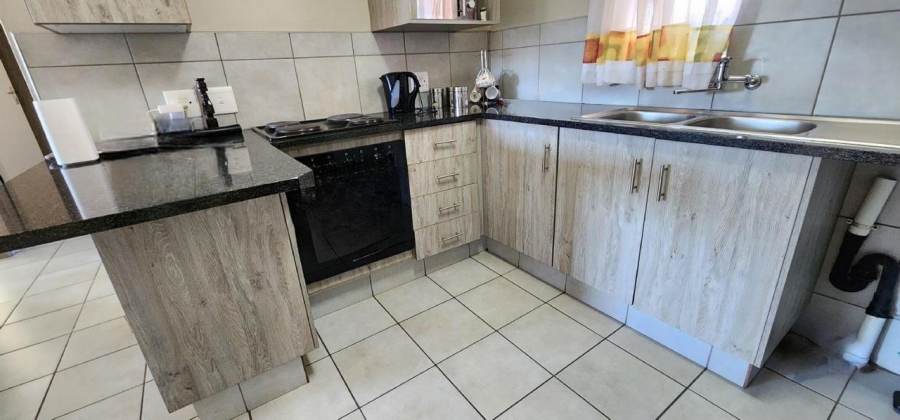 3 Bedroom Property for Sale in Heuweloord Gauteng