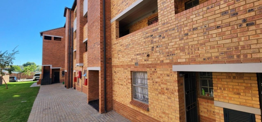 3 Bedroom Property for Sale in Heuweloord Gauteng