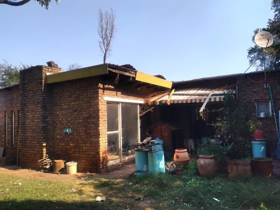 3 Bedroom Property for Sale in Clayville East Gauteng