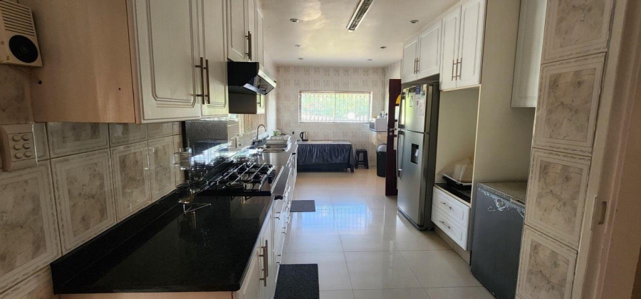 9 Bedroom Property for Sale in Laudium Gauteng