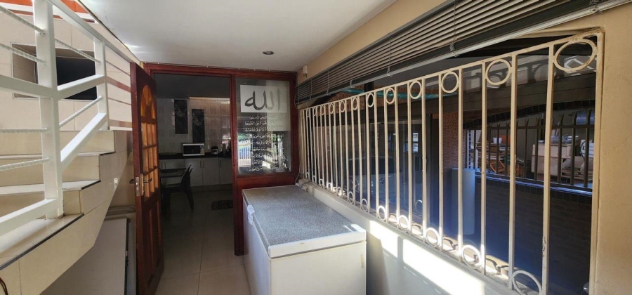 9 Bedroom Property for Sale in Laudium Gauteng