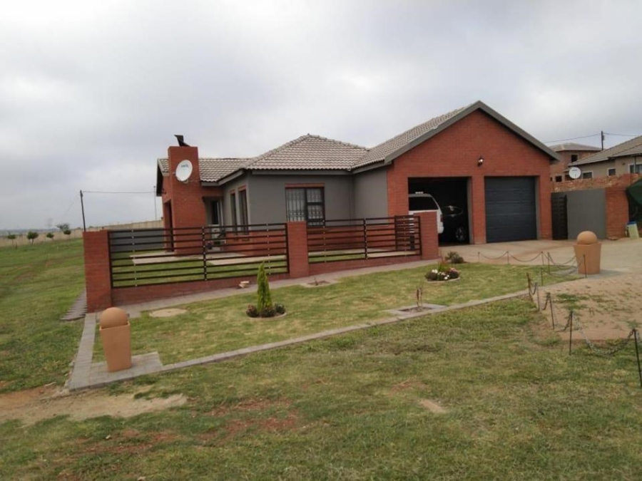 3 Bedroom Property for Sale in Clayville Gauteng