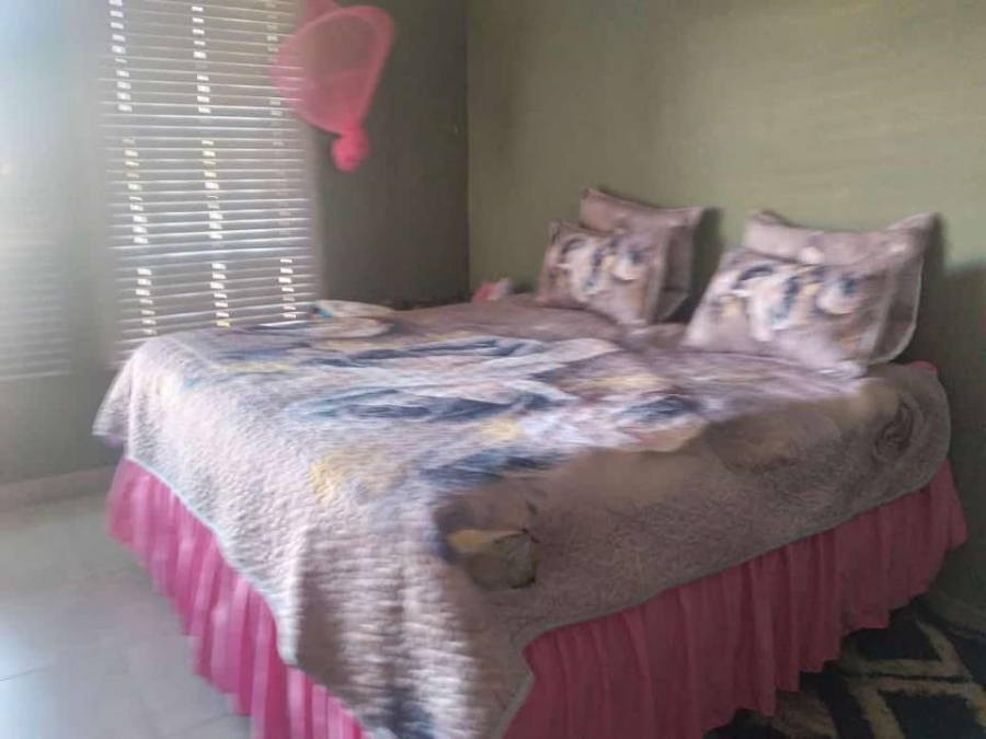 3 Bedroom Property for Sale in Clayville Gauteng