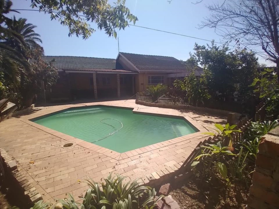 4 Bedroom Property for Sale in Birchleigh Gauteng