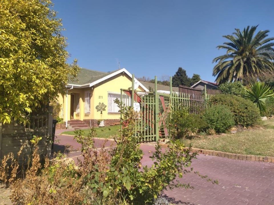 4 Bedroom Property for Sale in Birchleigh Gauteng