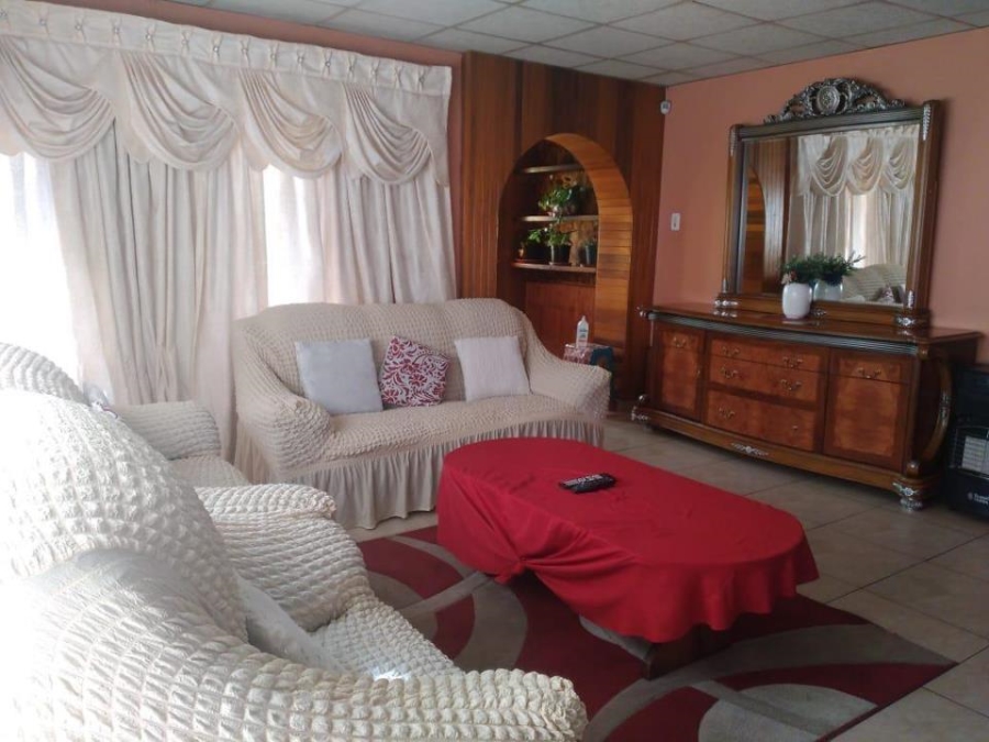 4 Bedroom Property for Sale in Birchleigh Gauteng