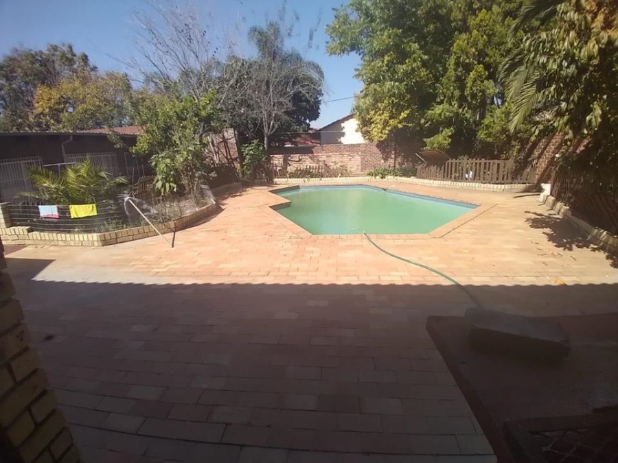 4 Bedroom Property for Sale in Birchleigh Gauteng