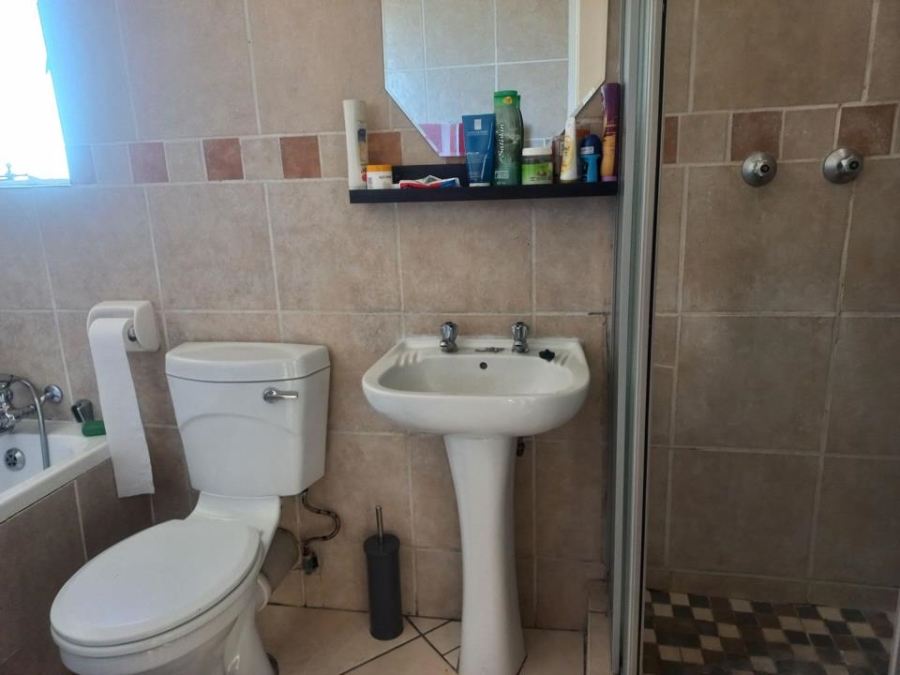 0 Bedroom Property for Sale in Country View Gauteng