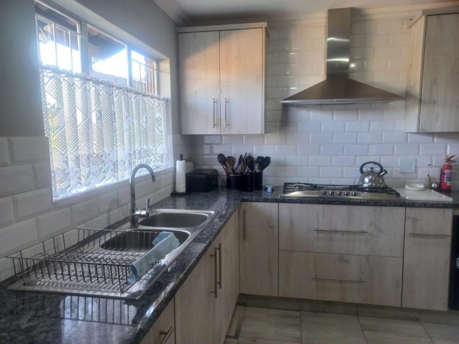 3 Bedroom Property for Sale in Heuweloord Gauteng