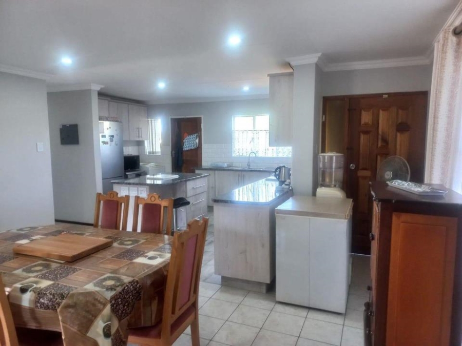 3 Bedroom Property for Sale in Heuweloord Gauteng