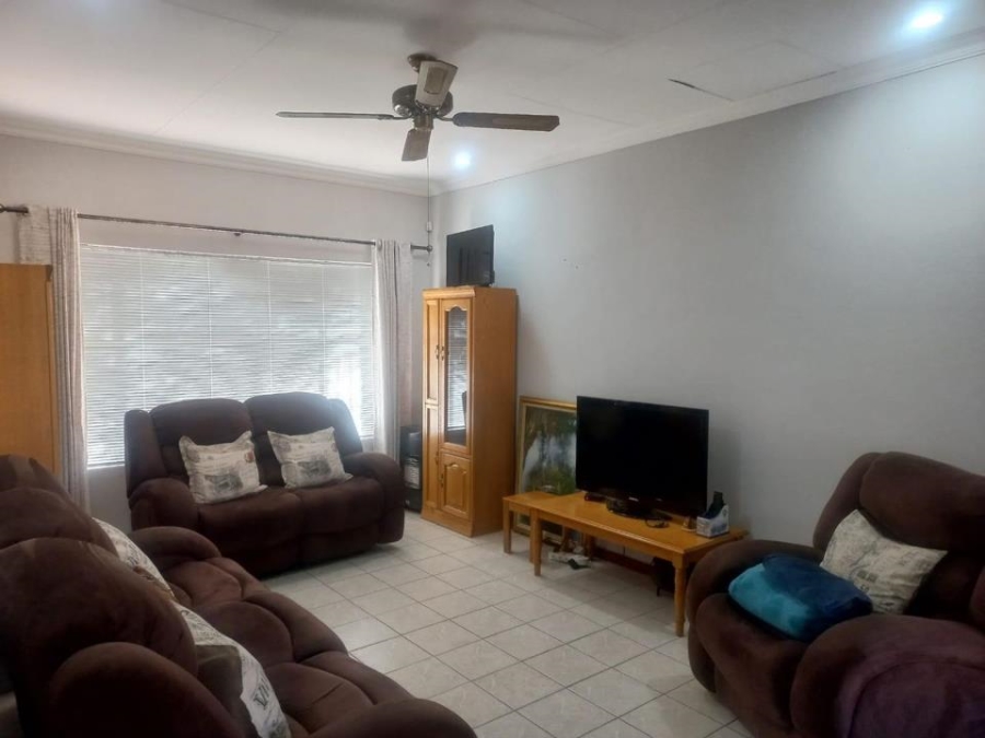 3 Bedroom Property for Sale in Heuweloord Gauteng