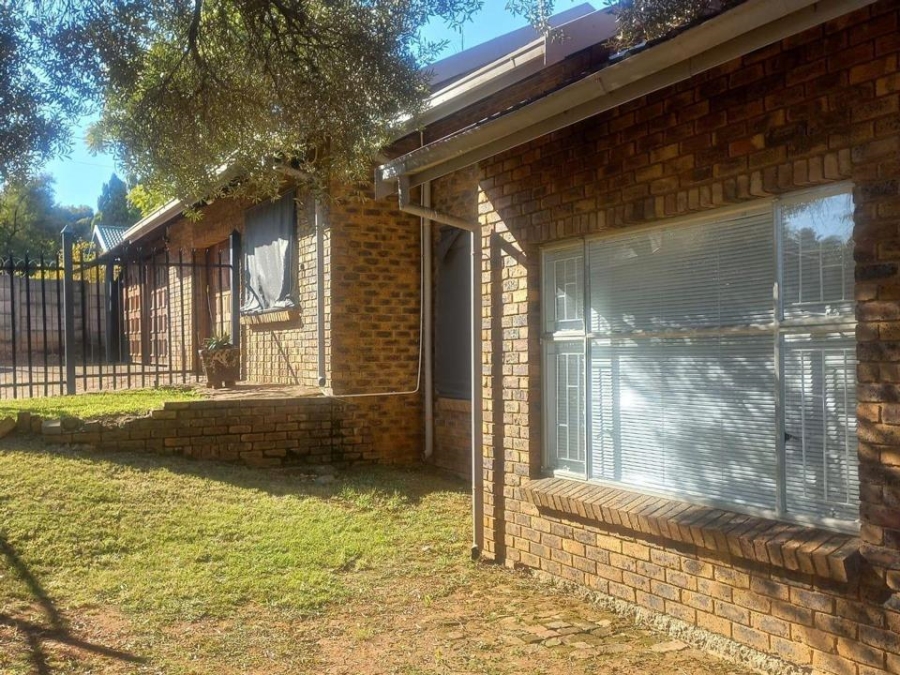 3 Bedroom Property for Sale in Heuweloord Gauteng