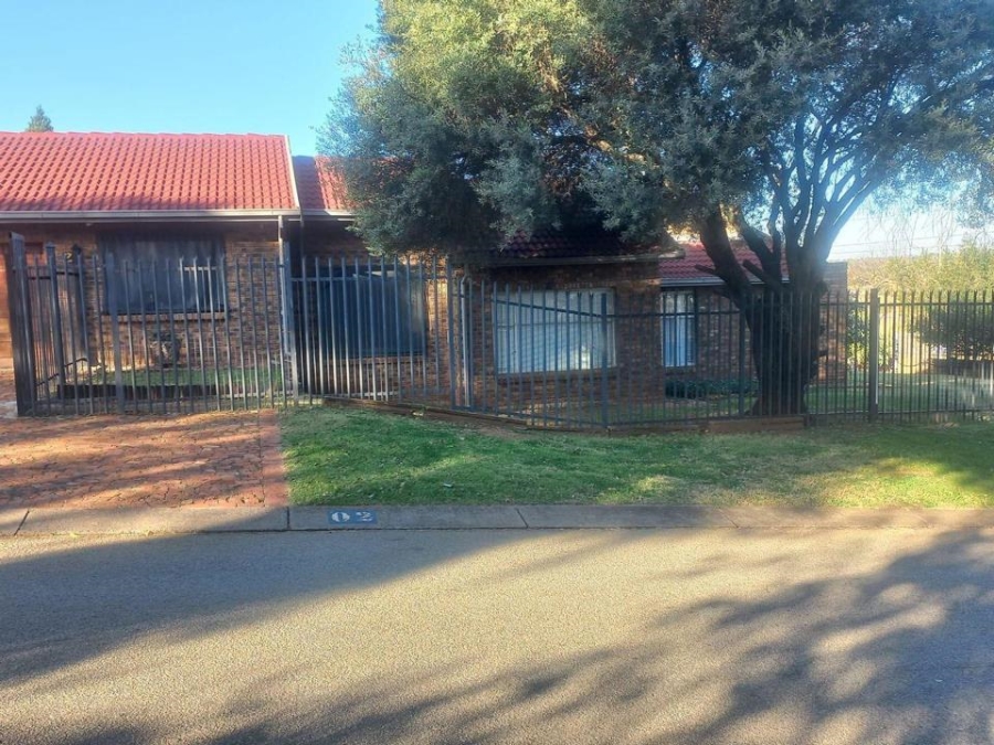 3 Bedroom Property for Sale in Heuweloord Gauteng