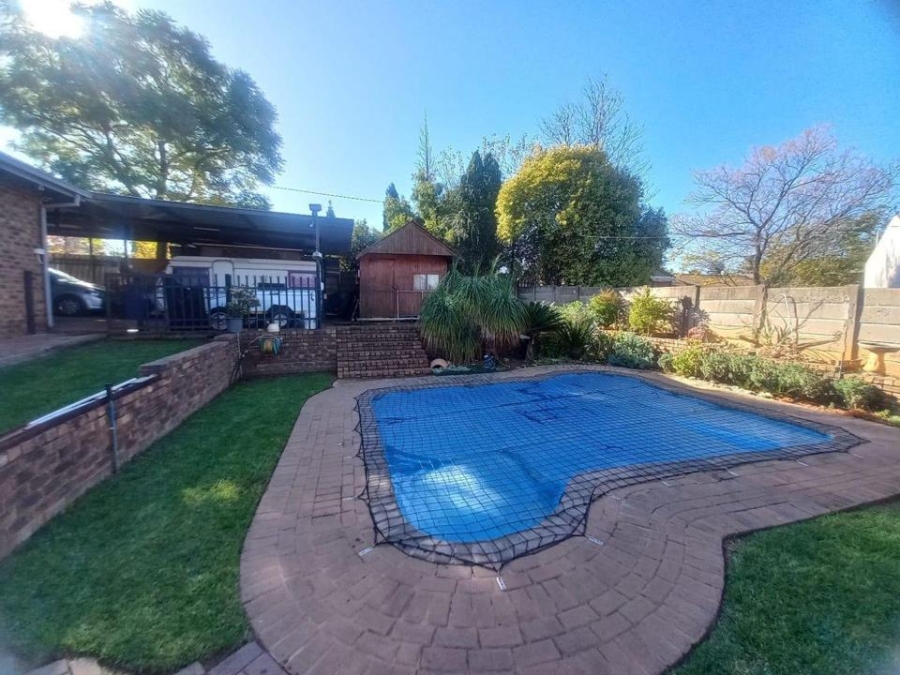 3 Bedroom Property for Sale in Heuweloord Gauteng