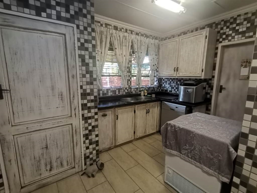 3 Bedroom Property for Sale in Florauna Gauteng