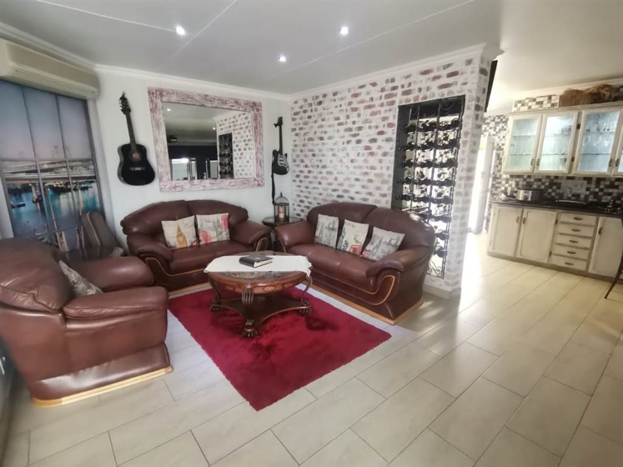 3 Bedroom Property for Sale in Florauna Gauteng