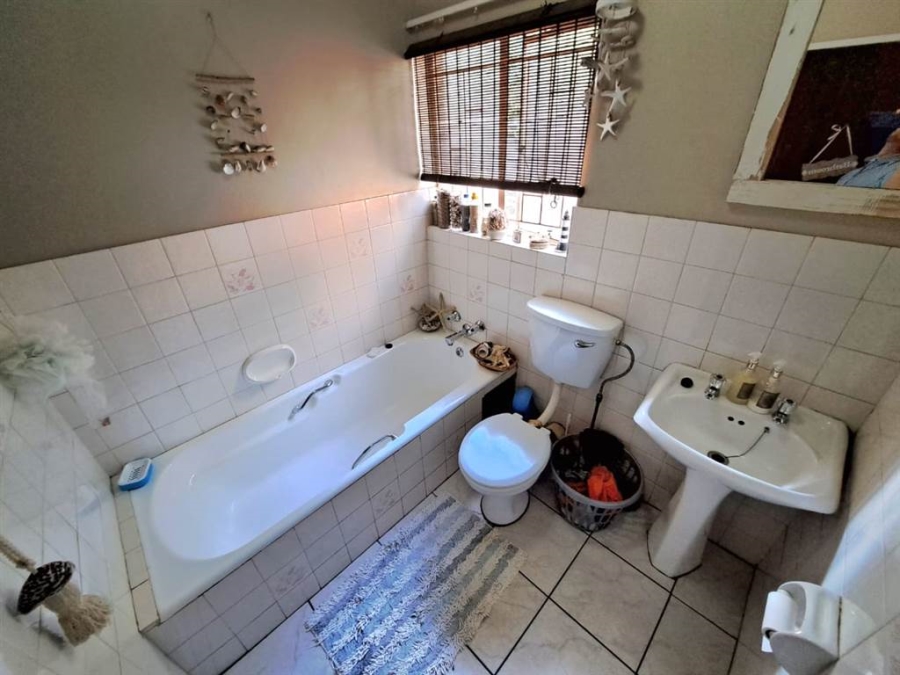 3 Bedroom Property for Sale in Theresa Park Gauteng