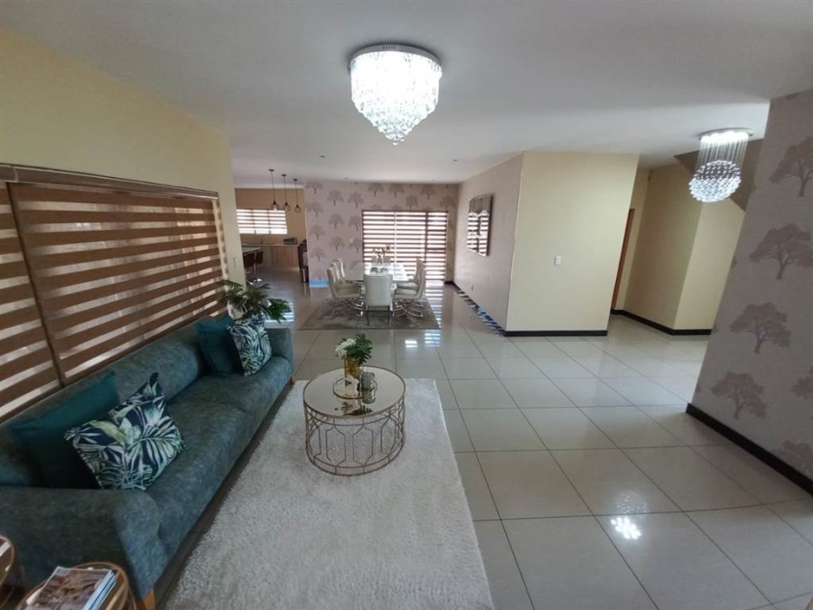 4 Bedroom Property for Sale in Ninapark Gauteng