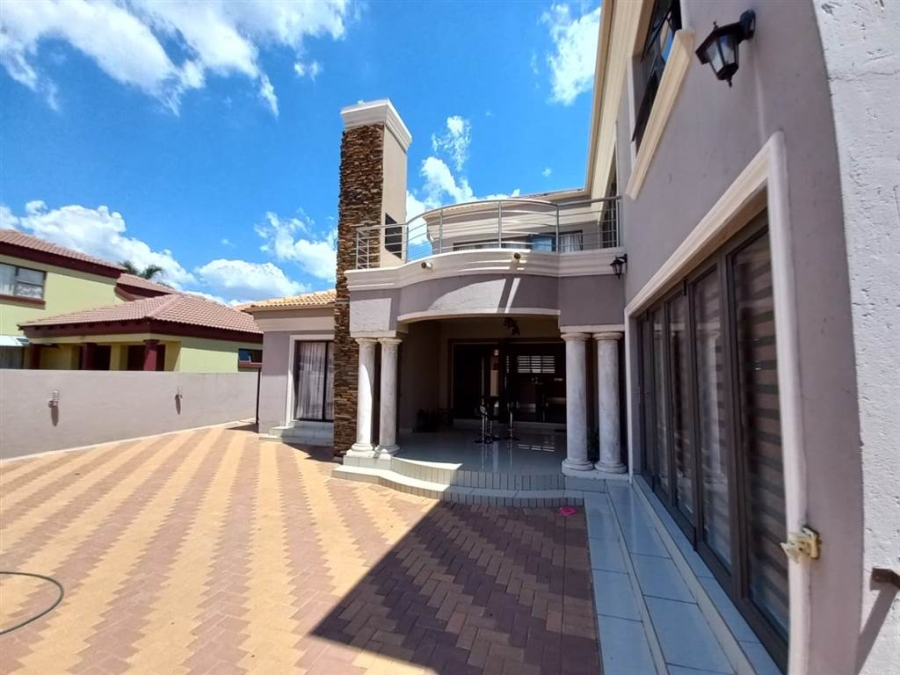 4 Bedroom Property for Sale in Ninapark Gauteng