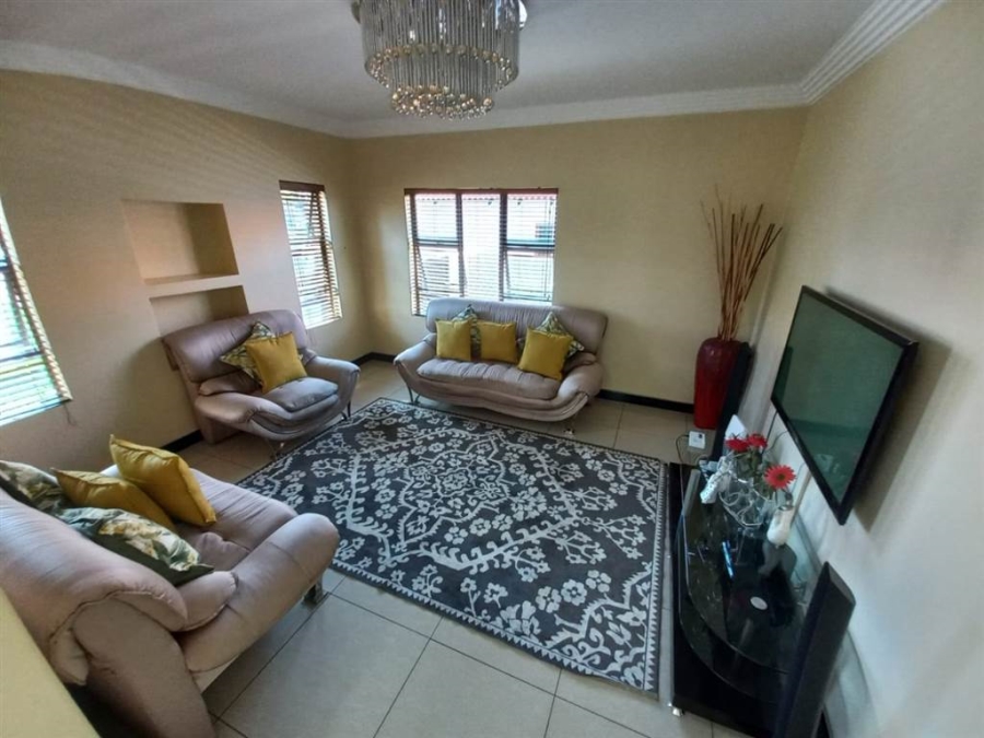 4 Bedroom Property for Sale in Ninapark Gauteng