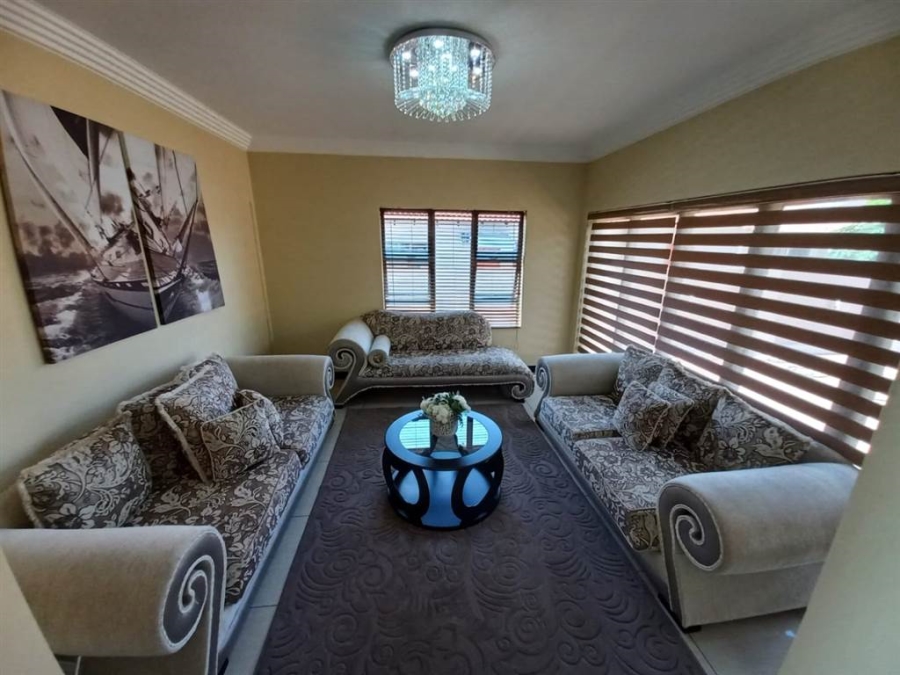 4 Bedroom Property for Sale in Ninapark Gauteng