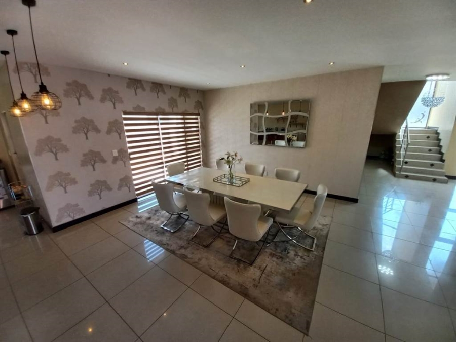 4 Bedroom Property for Sale in Ninapark Gauteng