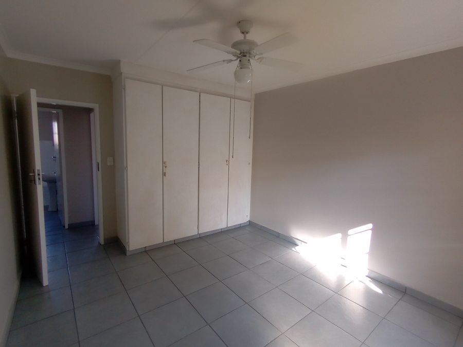 2 Bedroom Property for Sale in La Montagne Gauteng