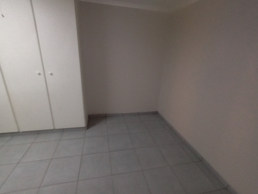 2 Bedroom Property for Sale in La Montagne Gauteng