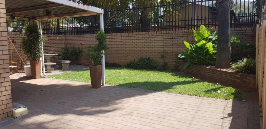 3 Bedroom Property for Sale in Mountain View Gauteng