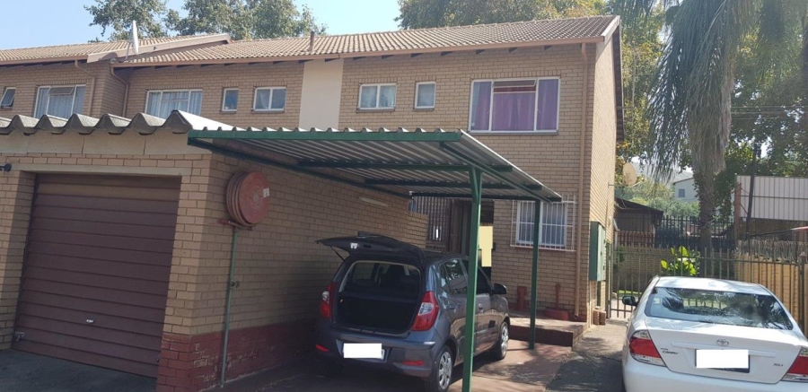 3 Bedroom Property for Sale in Mountain View Gauteng