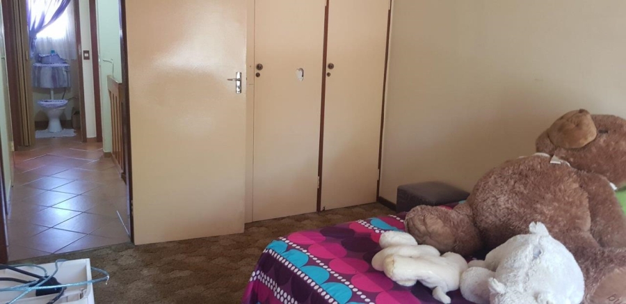 3 Bedroom Property for Sale in Mountain View Gauteng