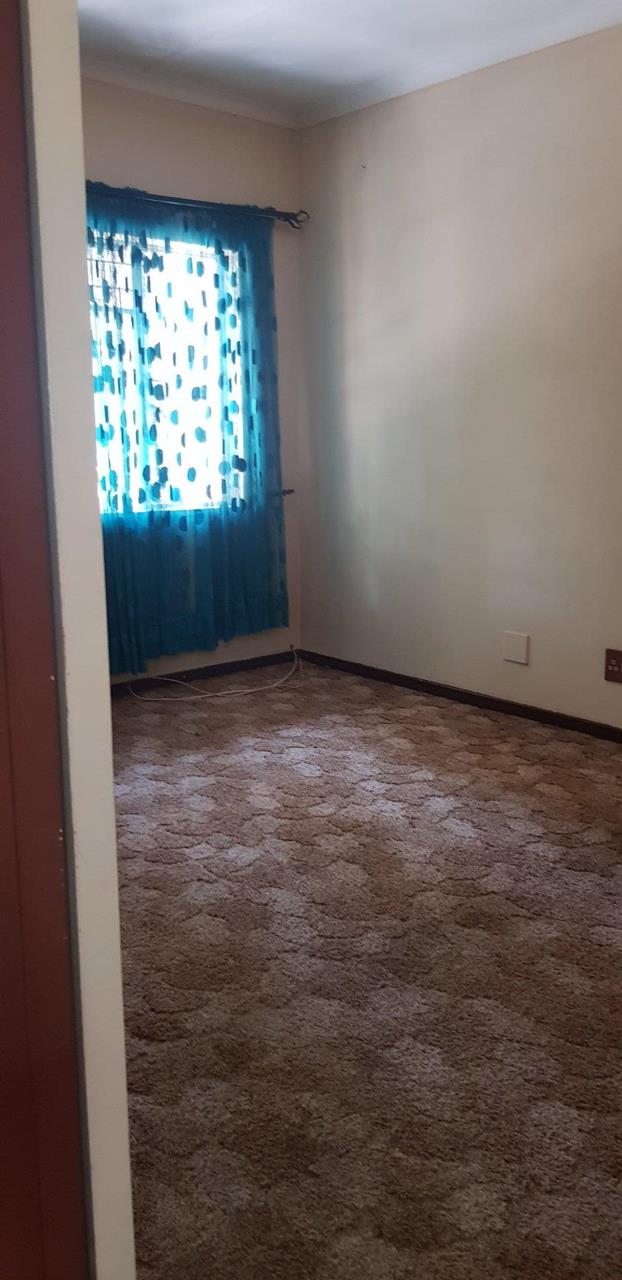 3 Bedroom Property for Sale in Mountain View Gauteng