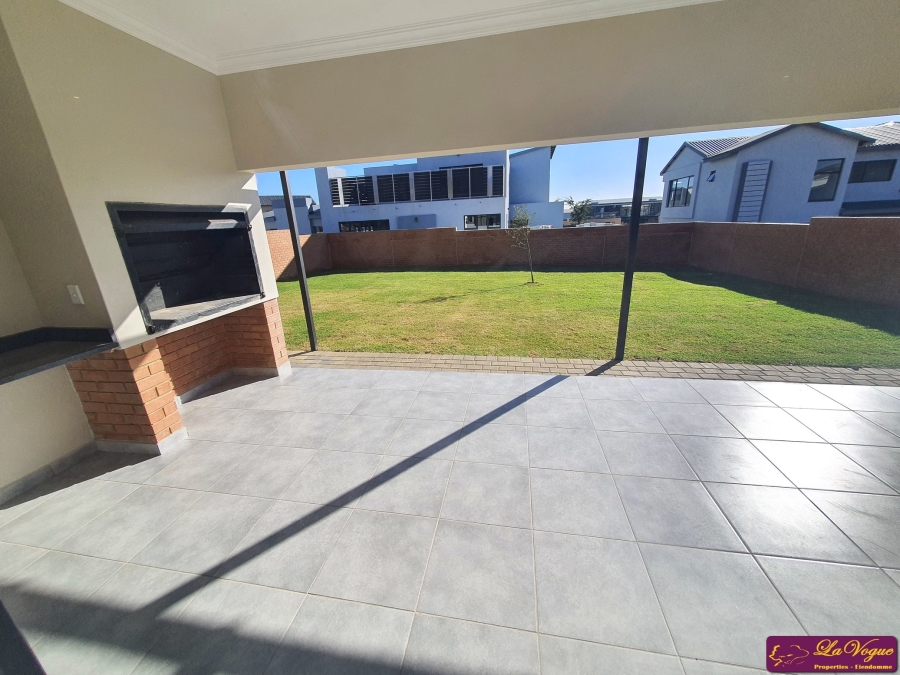 To Let 4 Bedroom Property for Rent in Six Fountains Residential Estate Gauteng