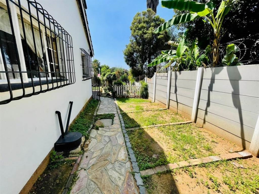 4 Bedroom Property for Sale in Tulisa Park Gauteng