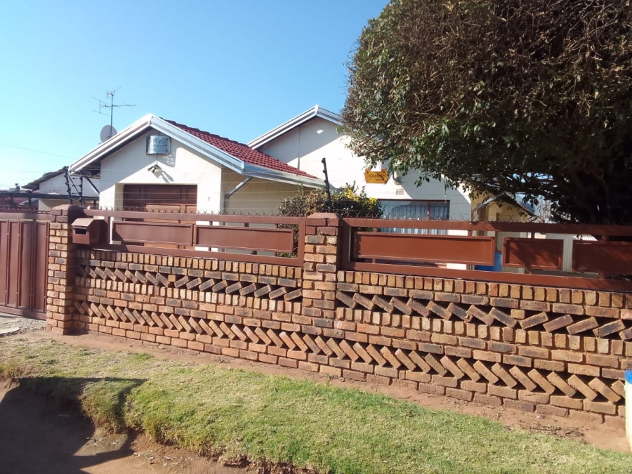 3 Bedroom Property for Sale in Daveyton Gauteng