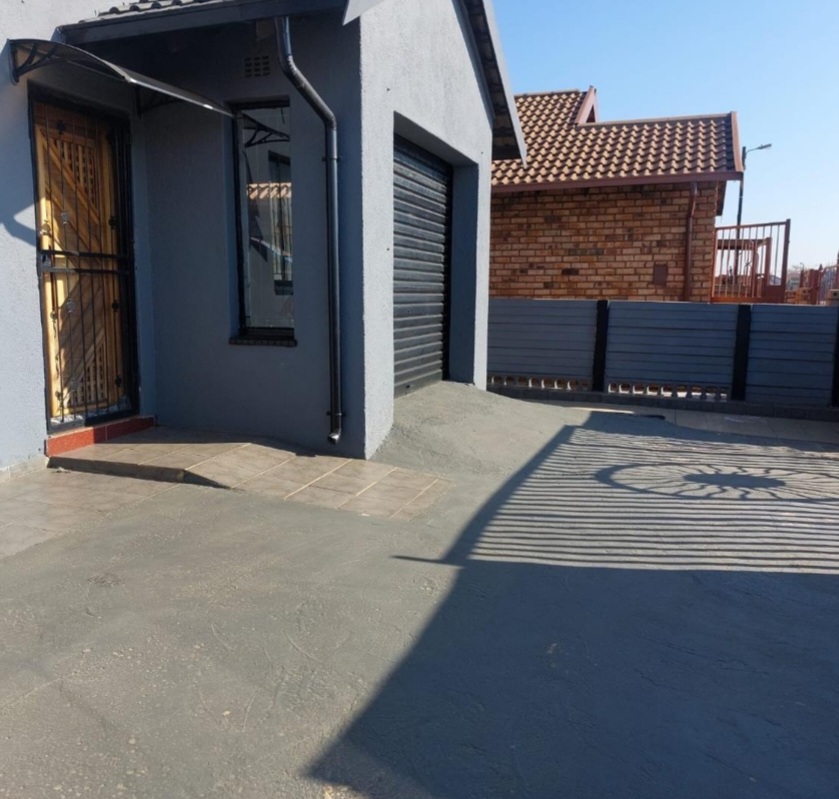 2 Bedroom Property for Sale in Daveyton Ext 3 Gauteng