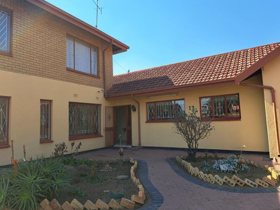 8 Bedroom Property for Sale in Rynsoord Gauteng