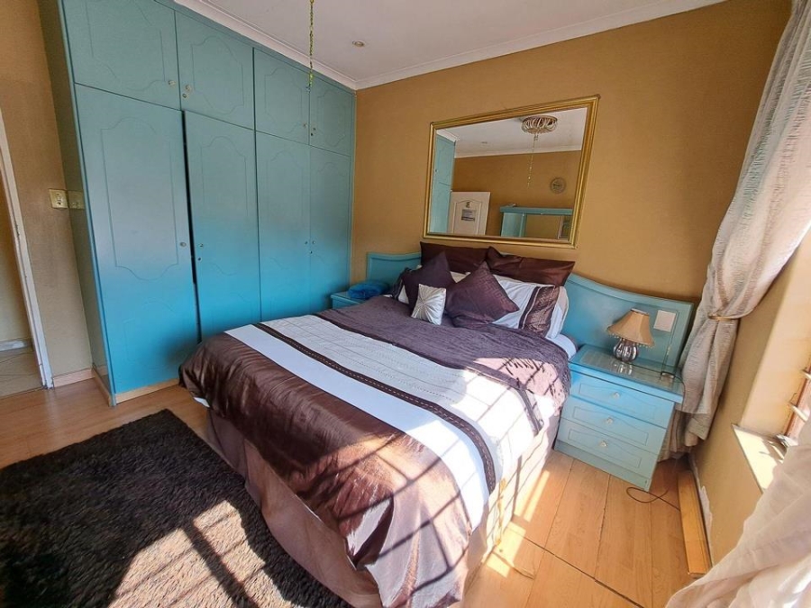 8 Bedroom Property for Sale in Rynsoord Gauteng