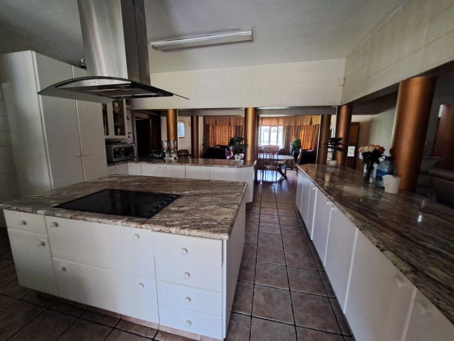 4 Bedroom Property for Sale in Lakefield Gauteng