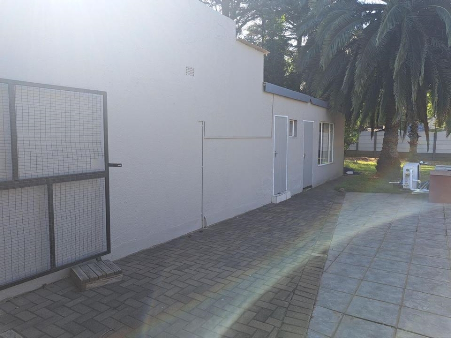 4 Bedroom Property for Sale in Lakefield Gauteng