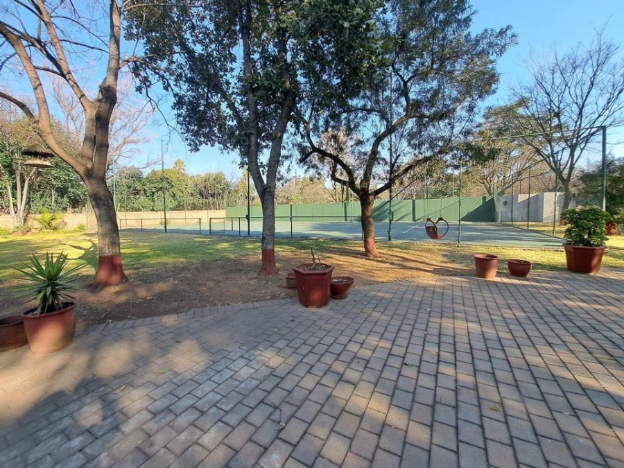 4 Bedroom Property for Sale in Lakefield Gauteng