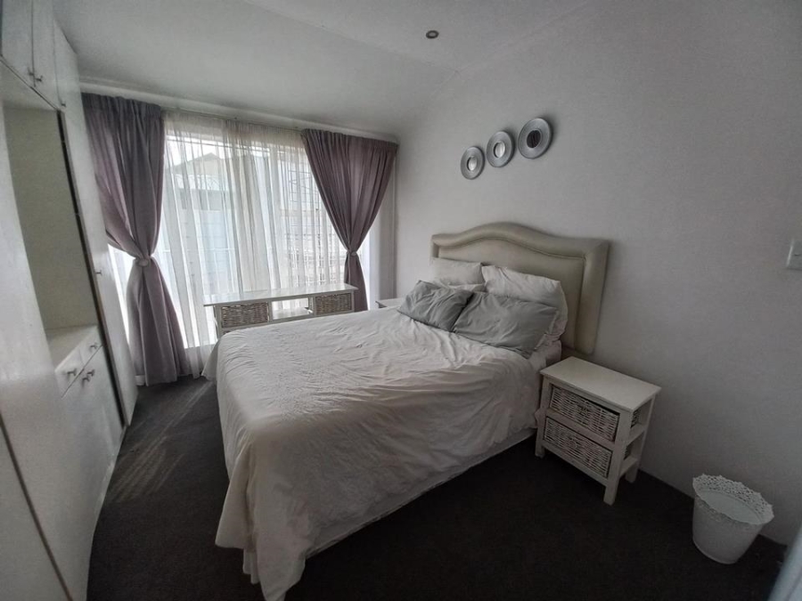 7 Bedroom Property for Sale in Mackenzie Park Gauteng