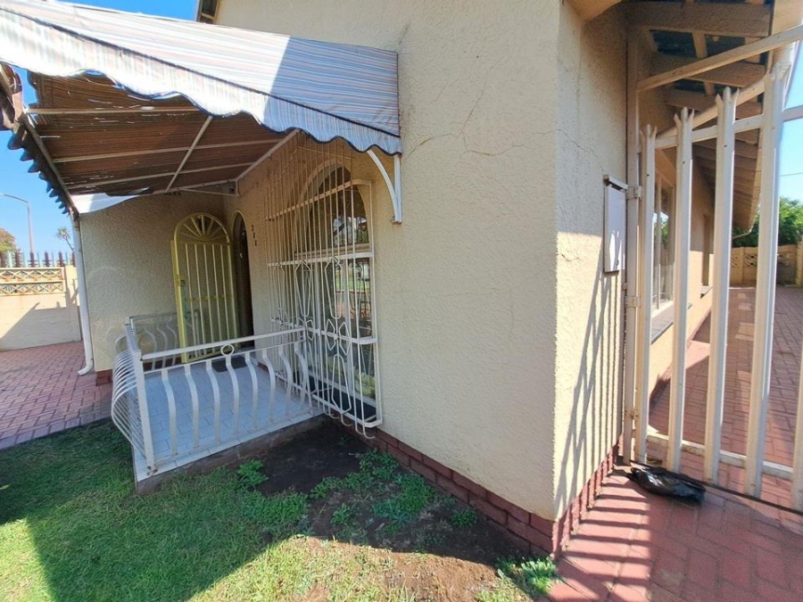 5 Bedroom Property for Sale in Actonville Ext 3 Gauteng