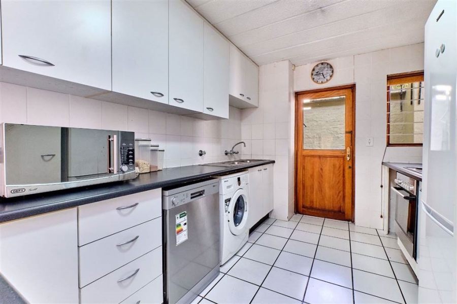 2 Bedroom Property for Sale in Illovo Gauteng