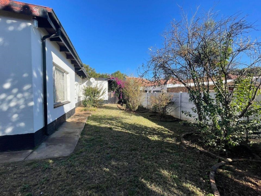 5 Bedroom Property for Sale in Kwaggasrand Gauteng