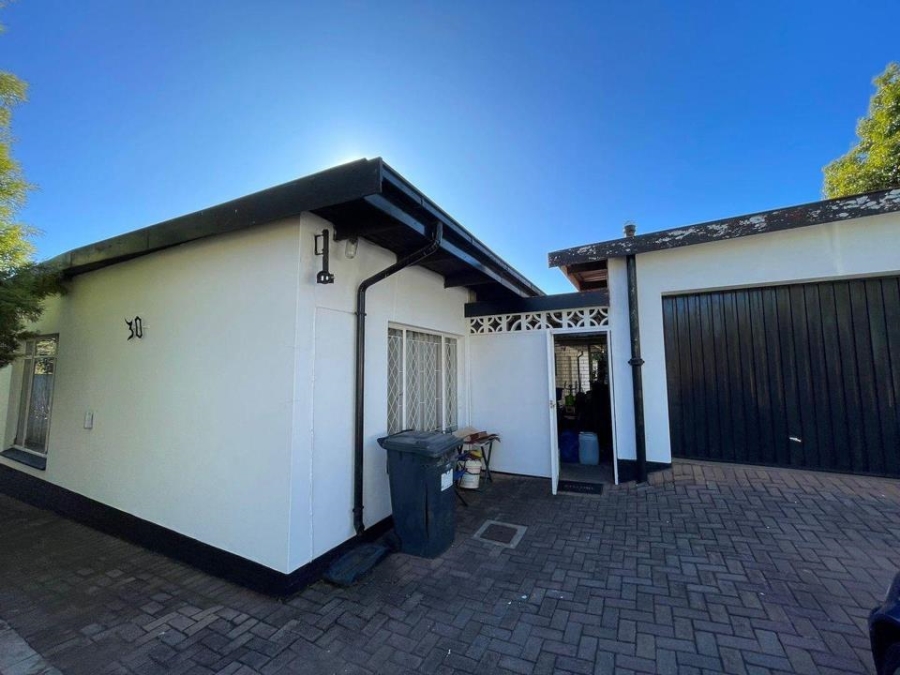 5 Bedroom Property for Sale in Kwaggasrand Gauteng